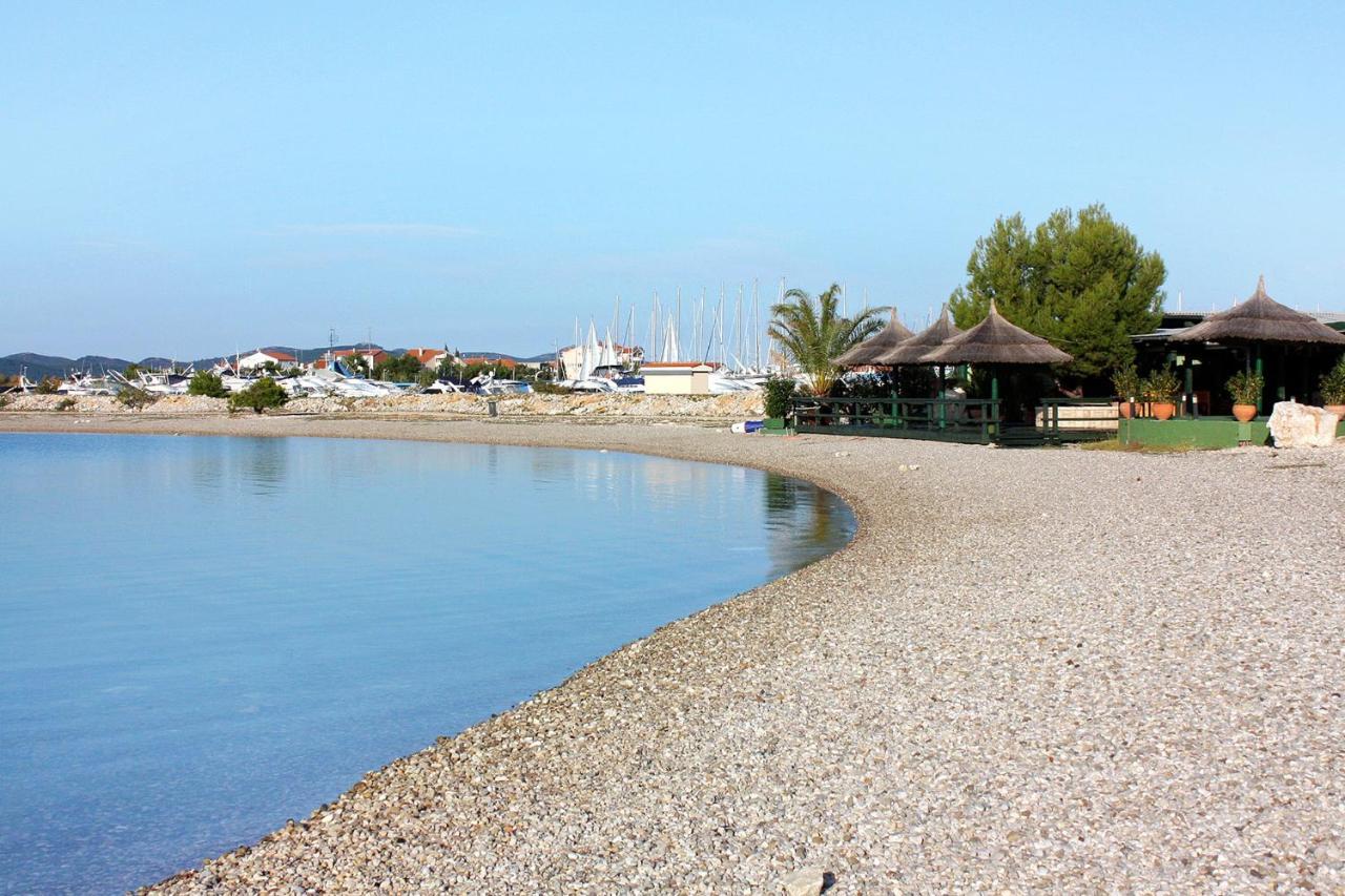 Apartments With A Parking Space Sukosan, Zadar - 14681 المظهر الخارجي الصورة